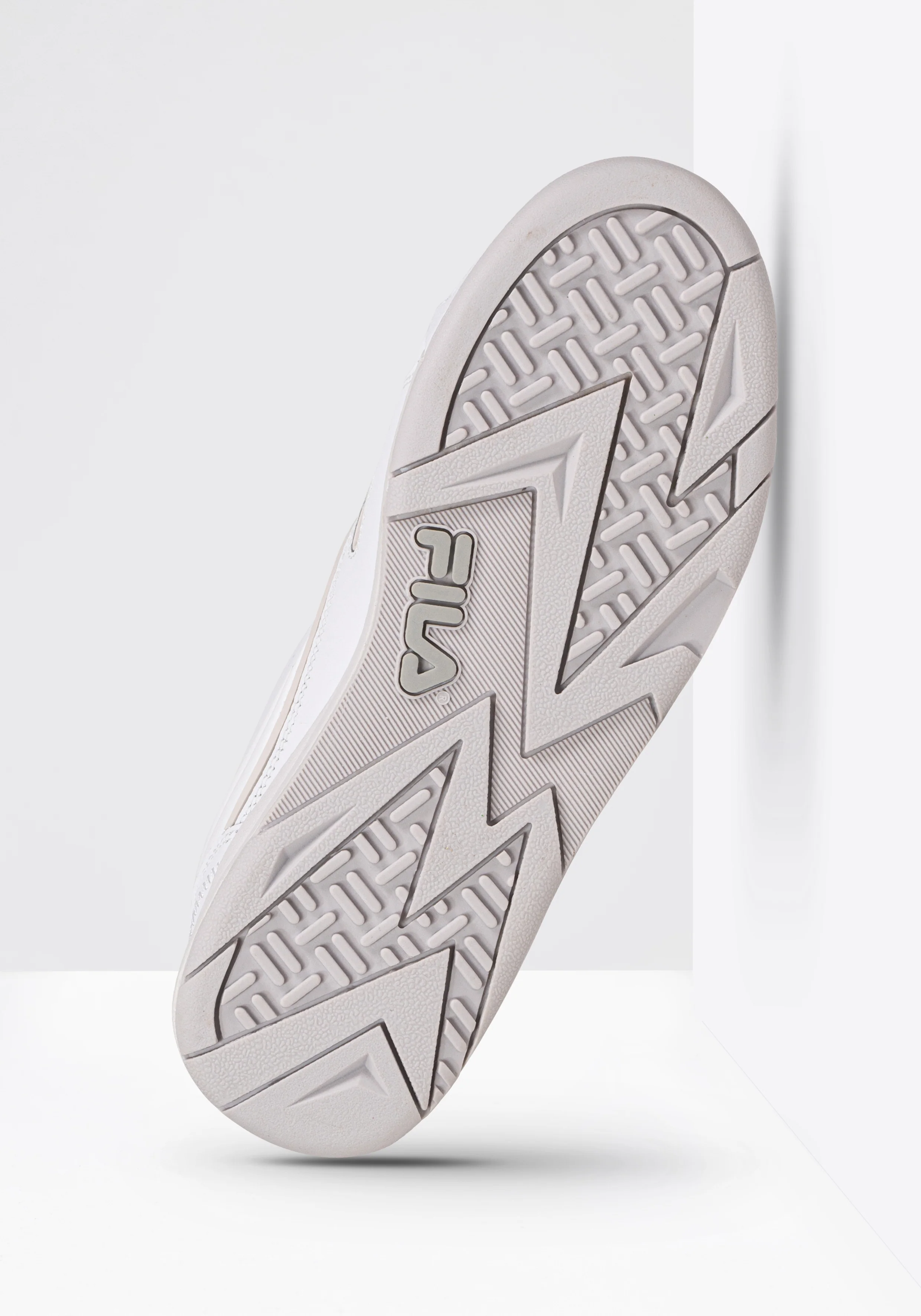 White Fila Casim Women's Trainer - Image 3