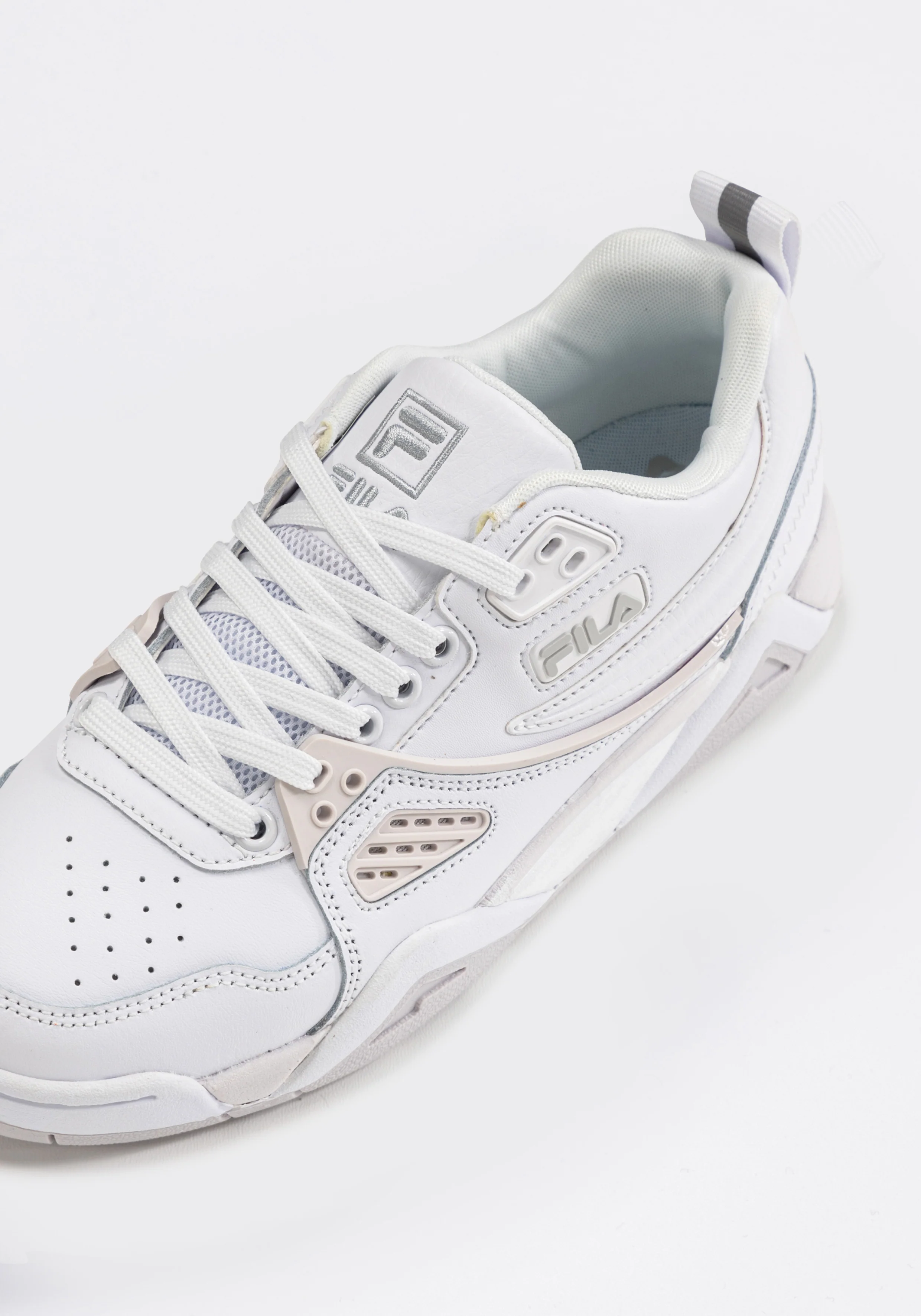 White Fila Casim Women's Trainer - Image 4